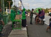Koramil 05/Ulujami Berbagi Takjil Gratis di Bulan Ramadan