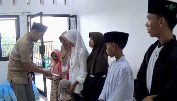 LPK Omoni Cilacap Berbagi Kebahagiaan Menggelar Bakti Sosial di Bulan Ramadan