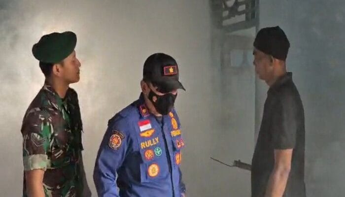100 Rumah di Desa Merak Belantung Dikenakan Fogging untuk Cegah DBD