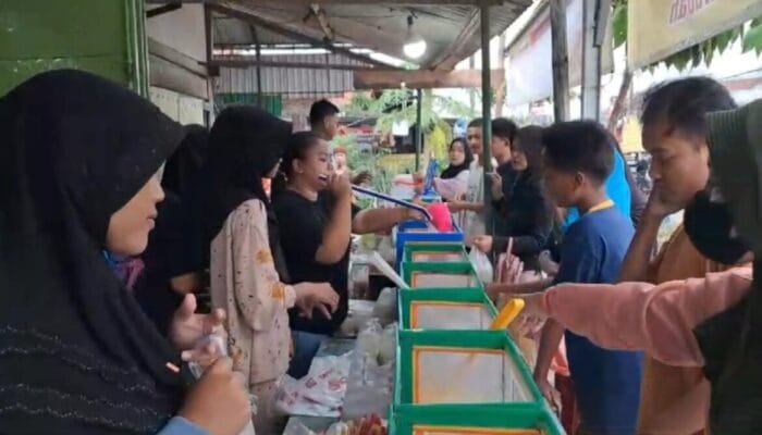 Jadi Buruan Warga Es Buah 20 Varian Rasa di Cilacap Cocok saat Berbuka Puasa