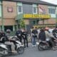 Dukung Pengesahan RUU TNI, Warga dan Ormas Pemalang Bagikan Takjil Gratis di Depan Kodim