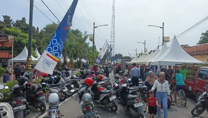 Pemalang Gelar Pasar Murah Tahap ke-5 Jelang Idul Fitri, Warga Kecewa Tidak Kebagian Kupon