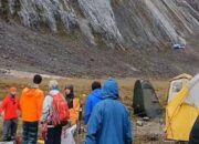 Dua Pendaki yang Meninggal di Puncak Carstensz Akan Diterbangkan ke Jakarta