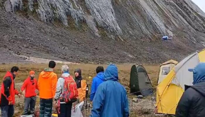 Dua Pendaki yang Meninggal di Puncak Carstensz Akan Diterbangkan ke Jakarta
