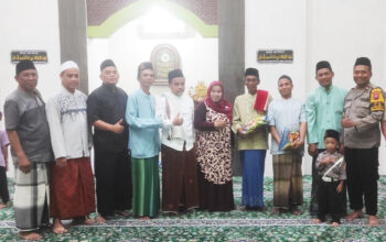 Pererat Silaturahmi dengan Warga, Lurah Muktiharjo Kidul dan LPMK Tarawih Keliling