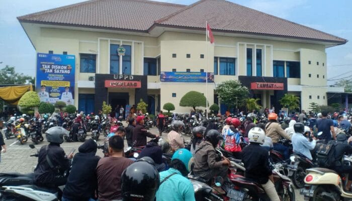 Ratusan Kendaraan Banjiri Samsat Pemalang: Program Pemutihan Pajak Jadi Daya Tarik