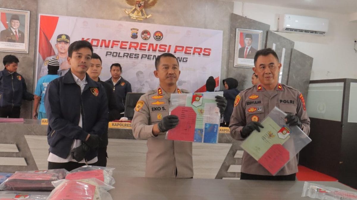 Konflik dengan Mantan, Pria di Pemalang Kedapatan Bawa Senjata Tajam