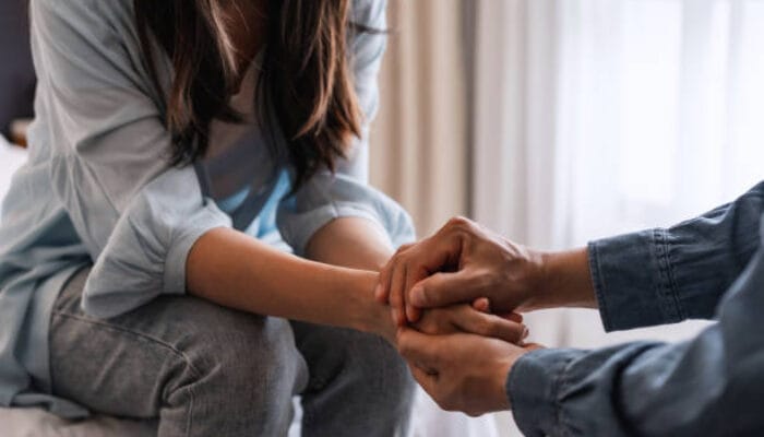 Jangan Main Api! 10 Dampak Buruk Mendekati Istri Orang