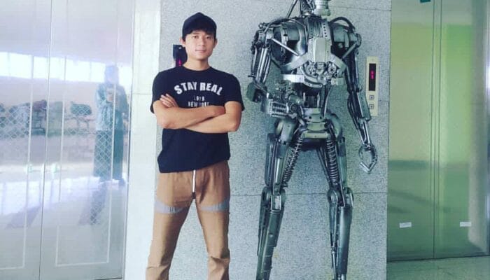 Umar Tegal: Robot Rongsokan Mendunia, Satu Unit Terjual 50 Juta!