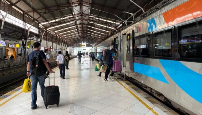 Prediksi Lonjakan Penumpang di Libur Panjang Waisak KAI Daop 5 Siapkan 17 Keberangkatan