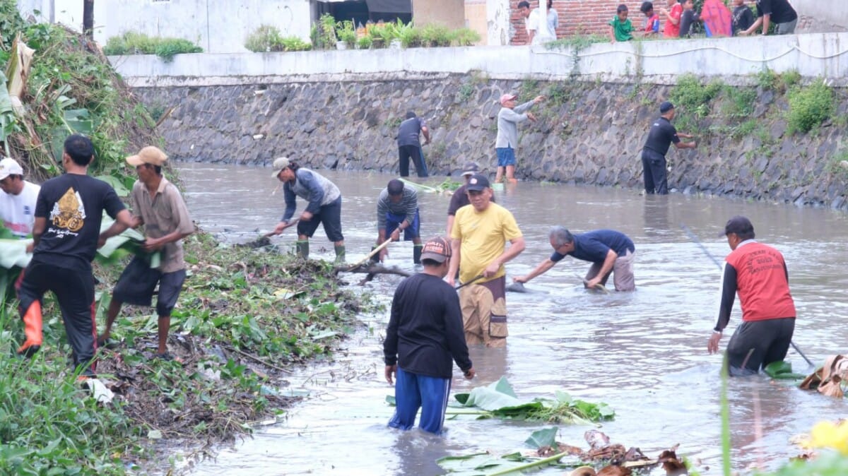 Resik-resik Kali Srengseng, Bukti Nyata Pemkab Pemalang Wujudkan Misi RHA