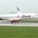 Detik-detik Mencekam! Pesawat Batik Air Miring Ekstrem Saat Terjang Badai di Soetta