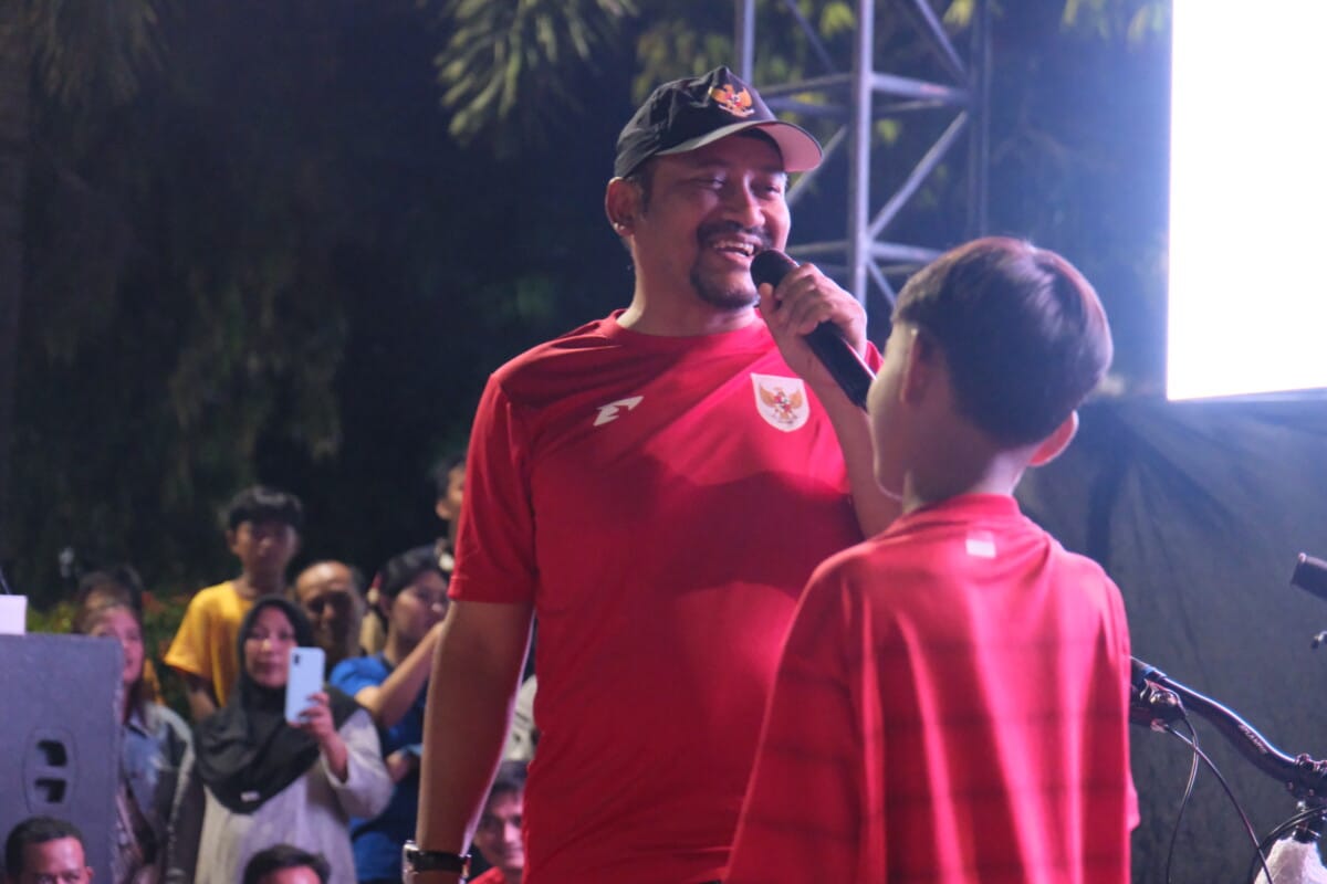 Ribuan Warga Pemalang Nobar Timnas Bareng Bupati, Pecah Saat Indonesia Menang!