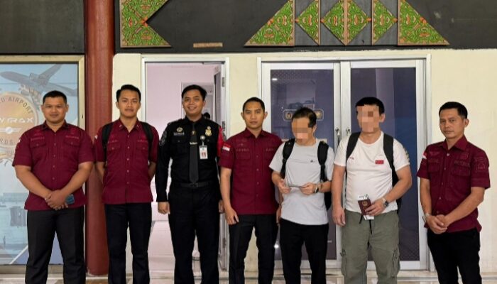 Kantor Imigrasi Cilacap Deportasi Dua WNA China