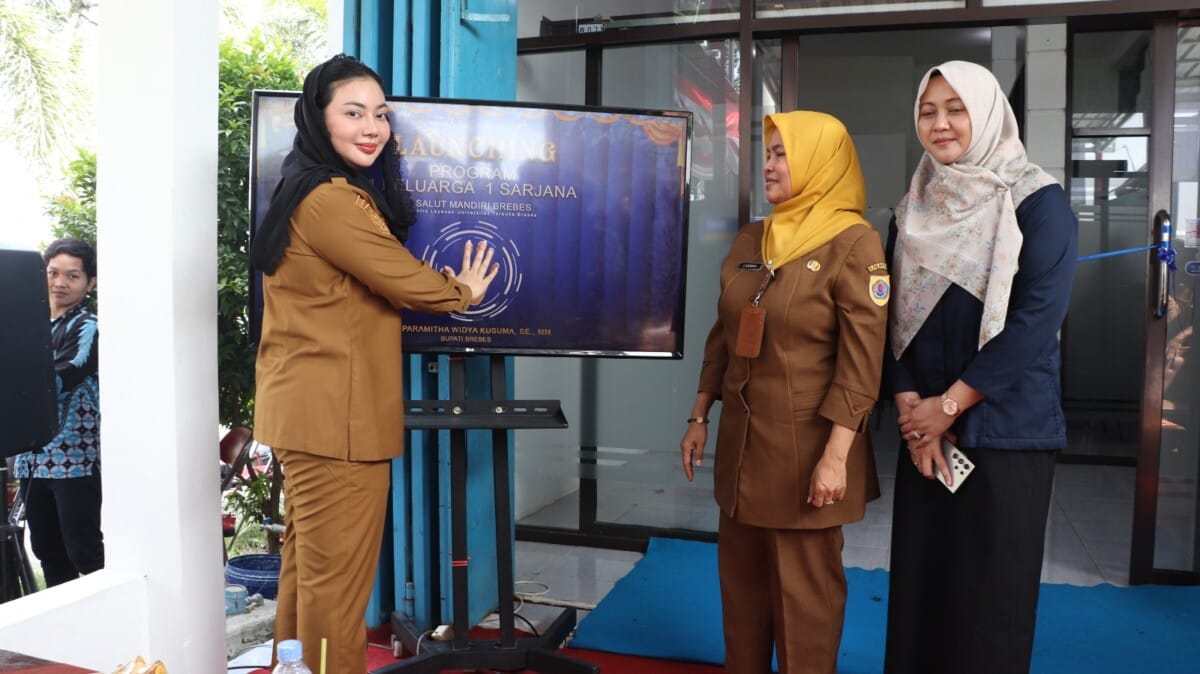 Paramitha Kusuma Resmikan SALUT Mandiri: Melesatkan IPM Brebes dengan "Satu Keluarga Satu Sarjana"