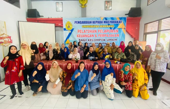 Tim PKM Universitas Semarang (USM) Gelar PKM) bersama pelaku UMKM Kelurahan Purwosari-Semarang Utara