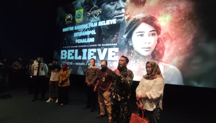 Perkuat Jiwa Nasionalisme, Paskibraka Pemalang Nobar Film Bersama Dandim dan Bupati