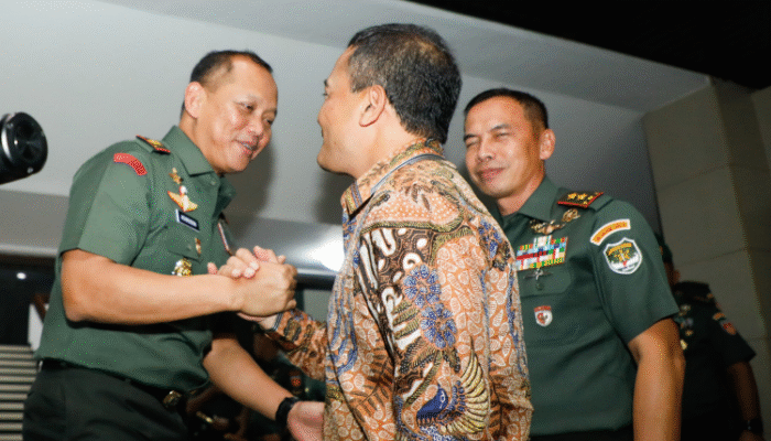 Tongkat Komando Kodam IV/Diponegoro Beralih ke Mayjen TNI Achiruddin Darojat