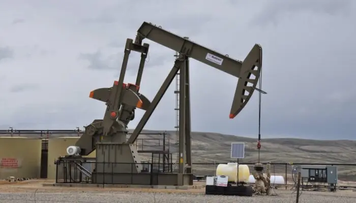 Harga Minyak Menguat di Tengah Mandeknya Proses Perdamaian Rusia-Ukraina