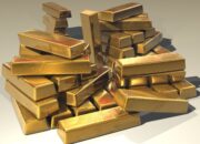 Harga Emas Dunia Tertekan, US$3.500 Makin Jauh