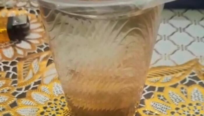 Ngeri! Ada Potongan Cutter di Air Mineral Kemasan ‘Ajibpol’ di Pemalang