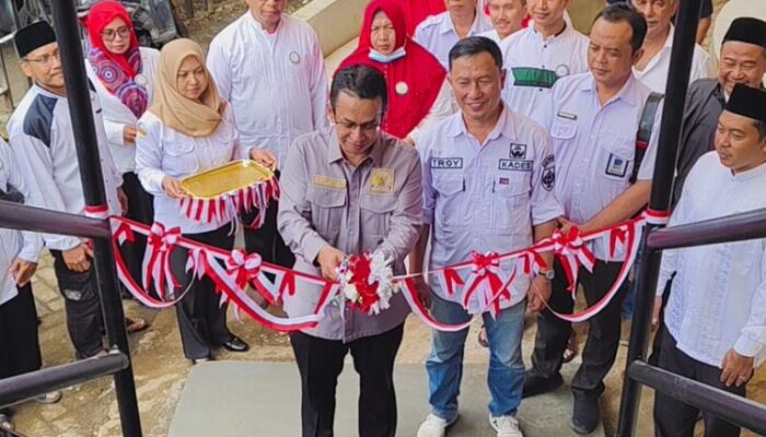Tasyakuran HUT ke-80 RI, Tangga Utama Pasar Randudongkal Diresmikan Rizal Bawazier