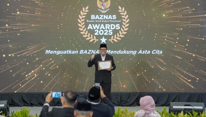 IZI Dinobatkan sebagai LAZ Nasional Pengentasan Kemiskinan Terbaik 2025