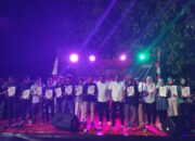 Ketua Yayasan Cipta Cerdas Anak Bangsa dan STIHP Bagikan 14 Beasiswa Kuliah Gratis dan Bantuan Sosial di Pulau Pari