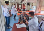KAI Salurkan Bantuan TJSL untuk Lintas Agama, Pendidikan hingga RailClinic yang Hadir di Stasiun Kebasen