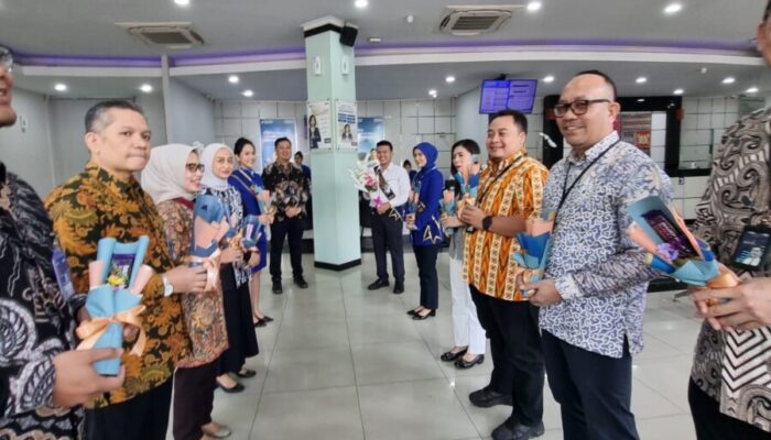 Sambut Hari Pelanggan Nasional 2025, BRI BO Bekasi Bagikan Apresiasi kepada Nasabah