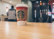 Starbucks Siapkan Dana Rp16,7 Triliun untuk Restrukturisasi, Ribuan Pekerja Terdampak
