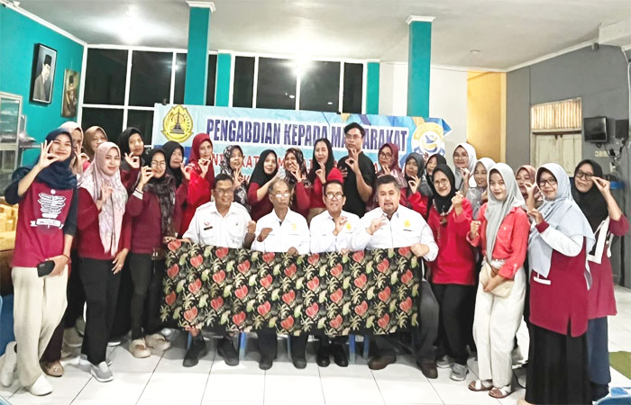 Tim PKM USM Beri Pelatihan ke UKM Batik Grobogan