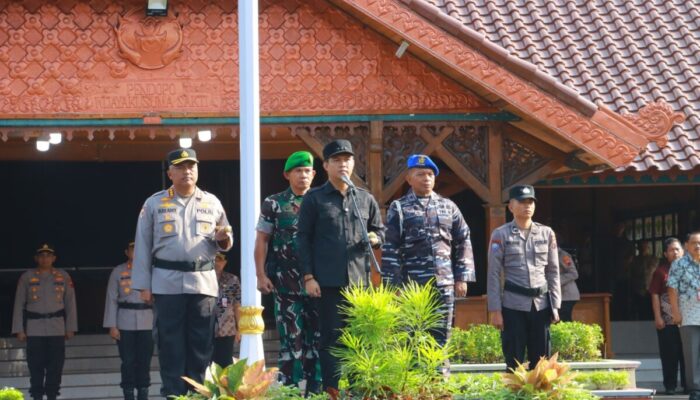 Pemkab Cilacap Gelar Apel Pam Swakarsa Bupati Bersama Kapolresta Ajak Masyarakat Jaga Kamtibmas