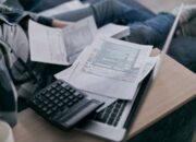 Lagi Cari Kerja? Ini Daftar Sektor dengan Gaji Tertinggi di 2025