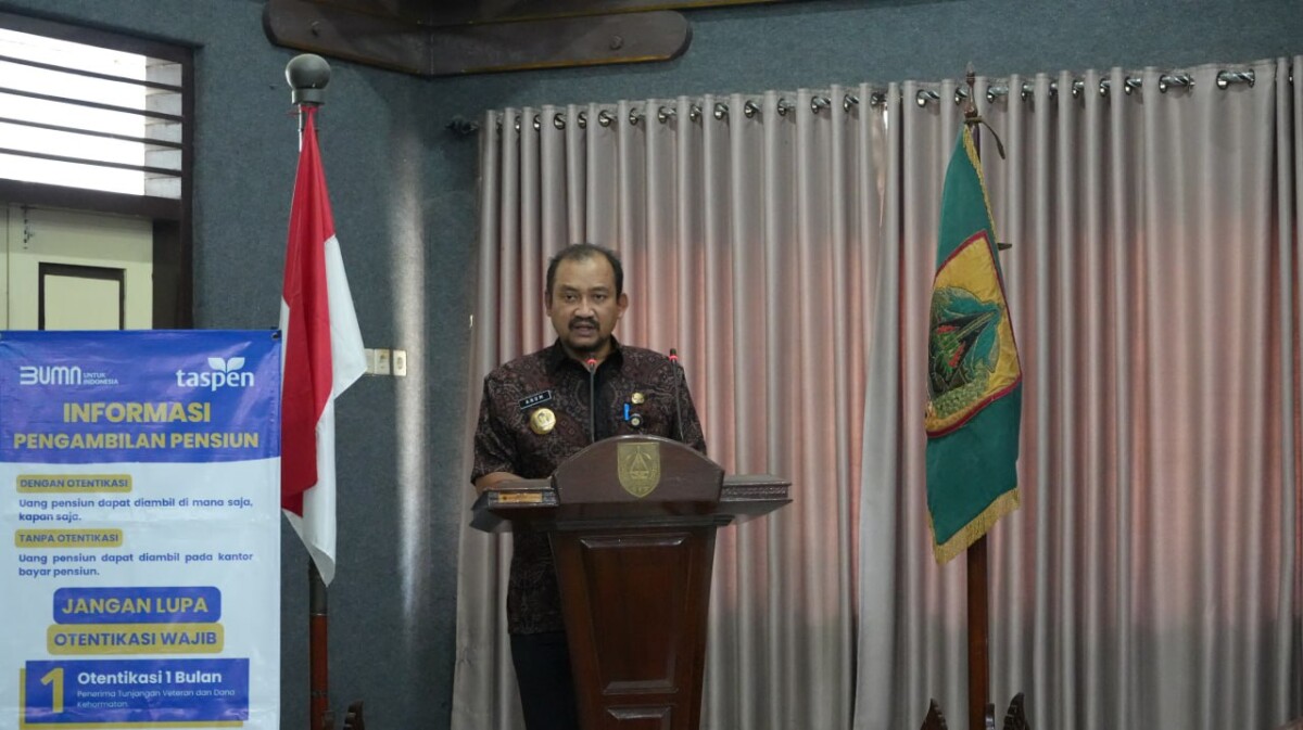 Bupati Anom Apresiasi Pengabdian PNS dalam Acara Purna Tugas