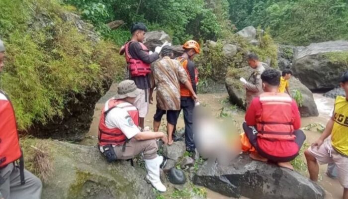 Banjir Bandang ‘Tenggelamkan’ 6 Mahasiswa KKN UIN Walisongo di Singorojo: 4 Tewas, Pencarian 2 Korban Terus Dilakukan