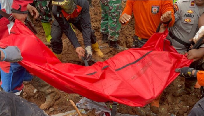 Update Korban Longsor Majenang Tim SAR Gabungan Temukan 1 Korban Meninggal di Lokasi Worksite B-1
