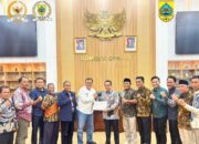 Aksi Nyata Tangani Rob Ulujami, Rizal Bawazier Fasilitasi Pertemuan Wabup Pemalang di Komisi VI DPR RI