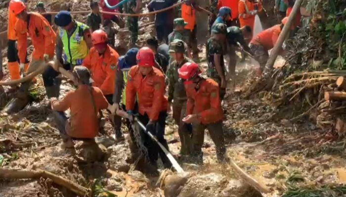 7 Korban Longsor Majenang Masih dalam Pencarian Tim SAR Gabungan di 3 Worksite Alat Berat Masih Dikerahkan