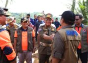 Mendagri Kunjungi Lokasi Longsor Majenang Sampaikan Penanganan Berlangsung Sistematis dan Terkoordinasi dengan Baik