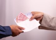 Rupiah Tertekan Parah, Nilainya Anjlok Hampir 50% dari Rubel Rusia