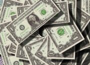 Rupiah Ditutup Stagnan, Pasar Tunggu Sinyal The Fed & Data Makro Domestik