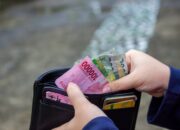 Rupiah Tertekan di Awal Pekan, Pasar Tunggu Sinyal The Fed & Pemulihan AS