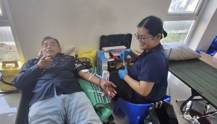 Kelurahan Muktiharjo Kidul Dan Lazis Baiturahman Semarang Gelar Bakti Sosial Serta Pemeriksaan Kesehatan Gratis