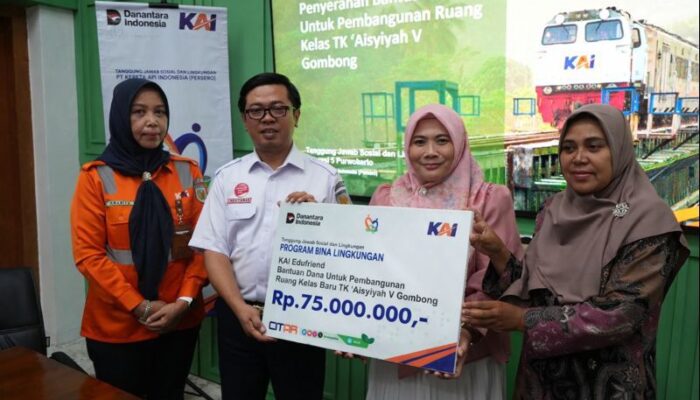 KAI Daop 5 Purwokerto Salurkan Bantuan Pendidikan untuk TK Aisyiyah V Gombong