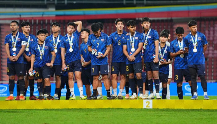 “Jangan Sok Pintar!” – Sarayut Chaikamdee Disemprot Mantan Rekan Setim Usai Caci Timnas Thailand