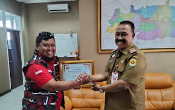 Sinergi Hijau: LMP Jateng Beri Penghargaan Dinas PUPR Grobogan