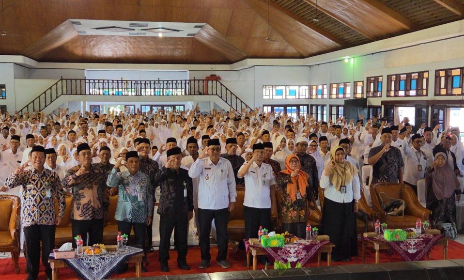 Bukan Main! Usia Terpaut 67 Tahun, Inilah Sosok Jamaah Haji Tertua dan Termuda di Pemalang