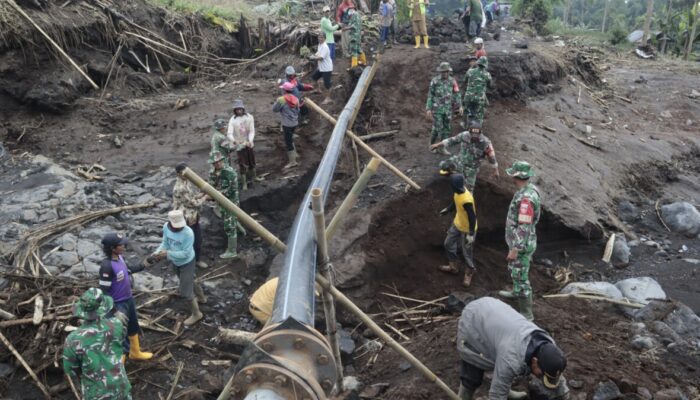 Gerak Cepat! Kodim 0711/Pemalang Bersihkan Material Banjir Bandang Desa Penakir