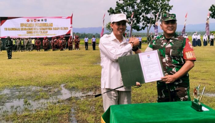 TMMD Sengkuyung Kodim Cilacap Resmi Dibuka. Mas Bupati: TMMD Bukan Sekedar Proyek tapi Simbol Kuatnya Kemanunggalan TNI dan Rakyat
